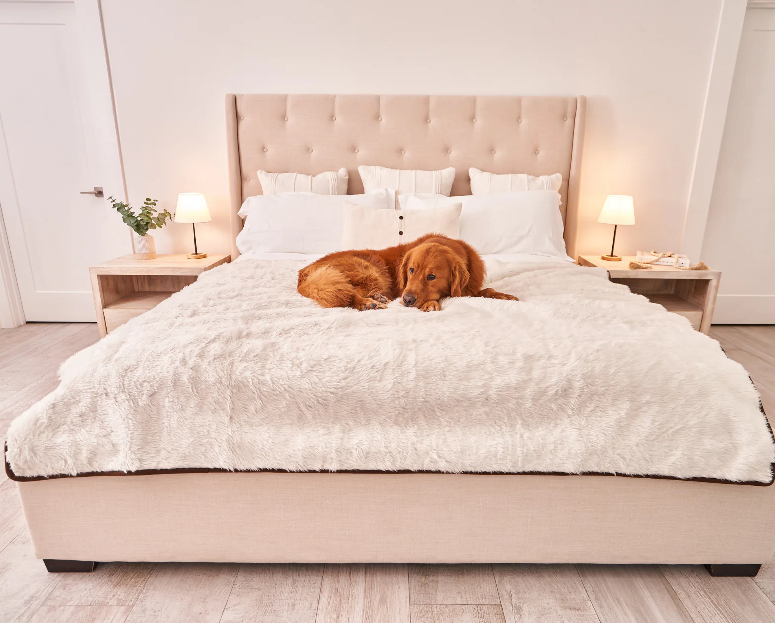 PupProtector™ Summer Short Fur Waterproof Throw Blanket - Polar White - Image 12