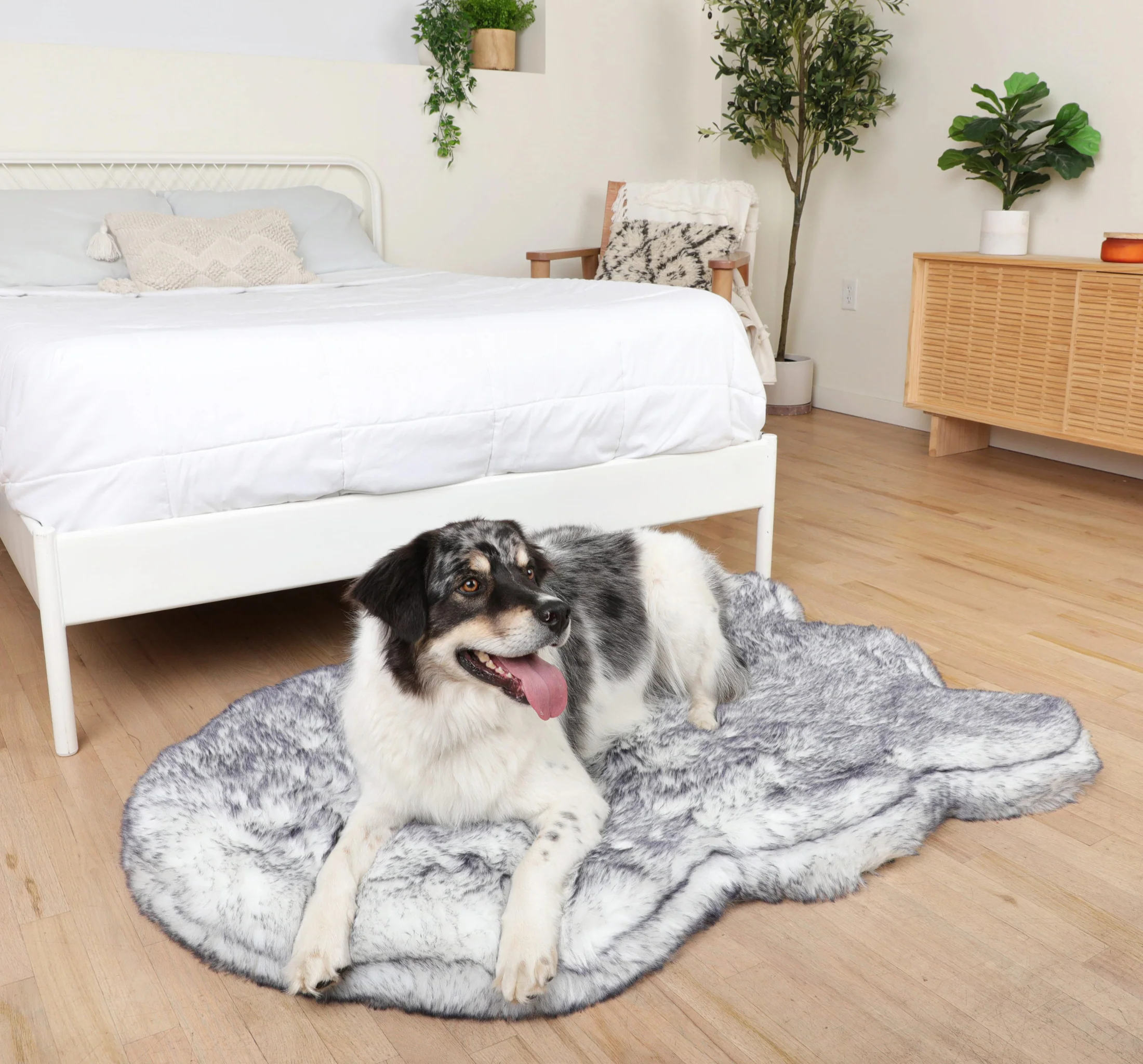 PupRug® Luxe Faux Fur Orthopedic Dog Bed - Ultra Plush Arctic Fox - Image 10