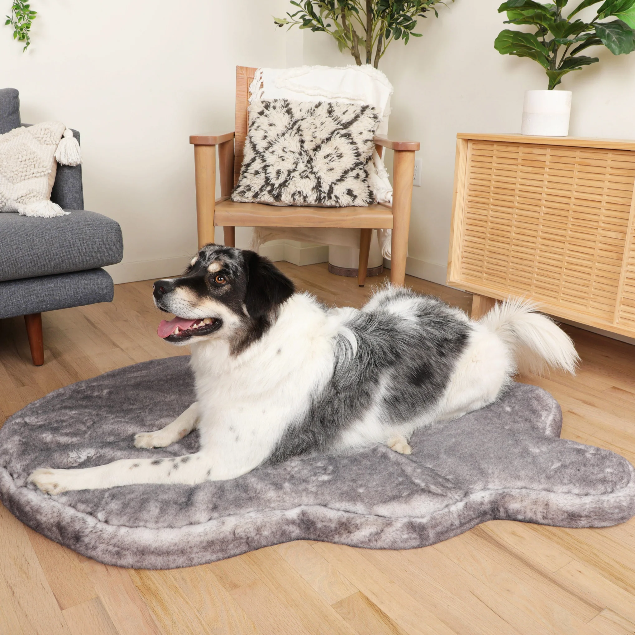 PupRug® Luxe Faux Fur Orthopedic Dog Bed - Ultra Soft Chinchilla - Image 4