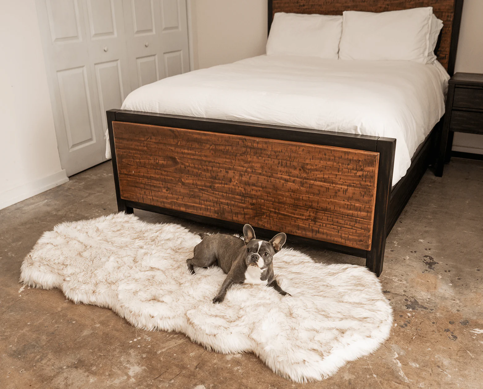 PupRug® Runner Faux Fur Memory Foam Dog Bed - Curve White with Brown Accents - Image 4